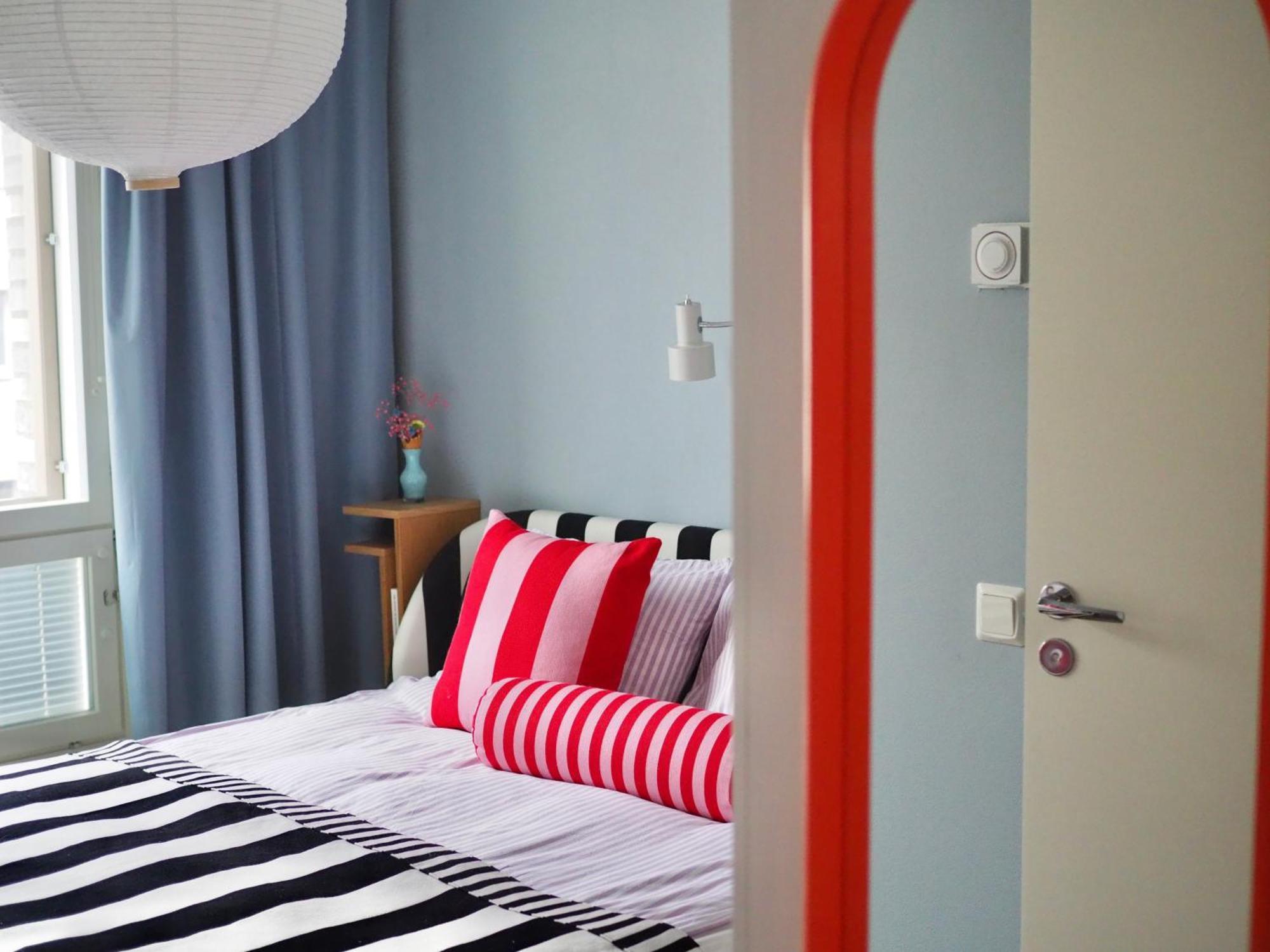 Candy-Colored Two-Room Condo With Sweet Views Хелзинки Екстериор снимка