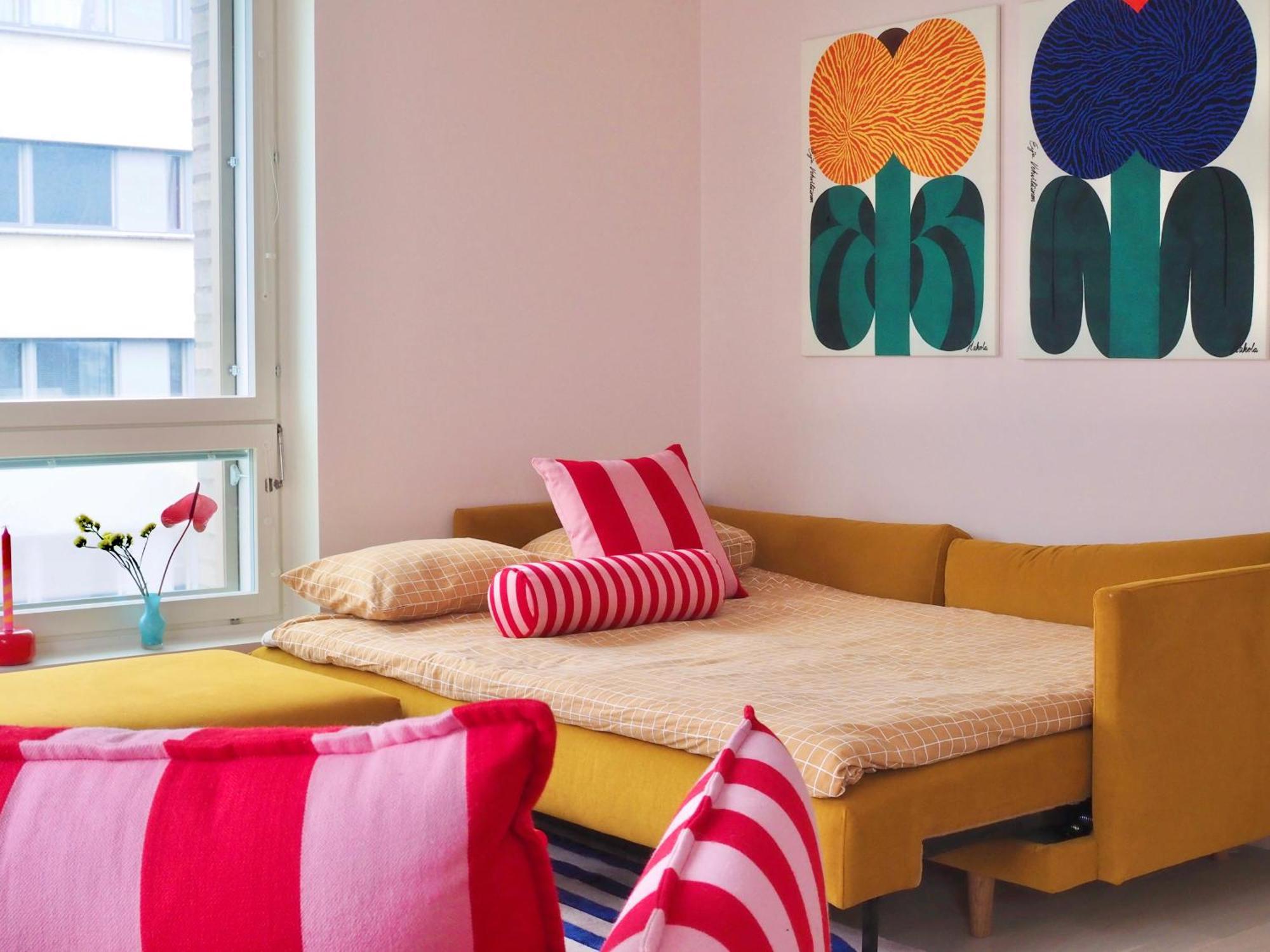 Candy-Colored Two-Room Condo With Sweet Views Хелзинки Екстериор снимка