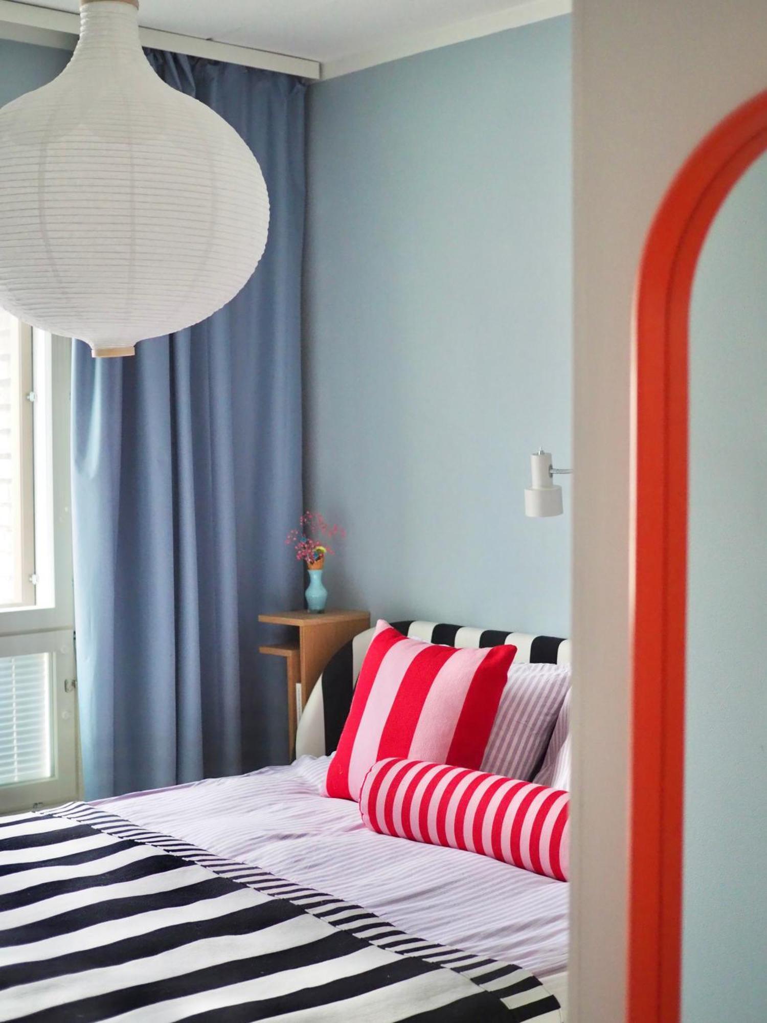 Candy-Colored Two-Room Condo With Sweet Views Хелзинки Екстериор снимка